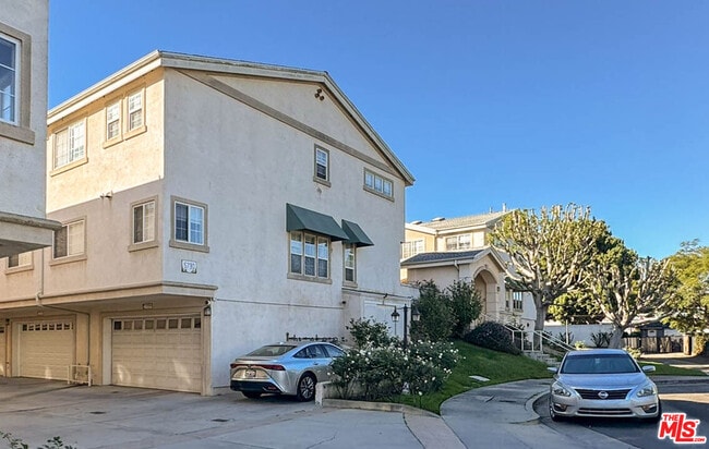 Building Photo - 5730 S Glennie Ln