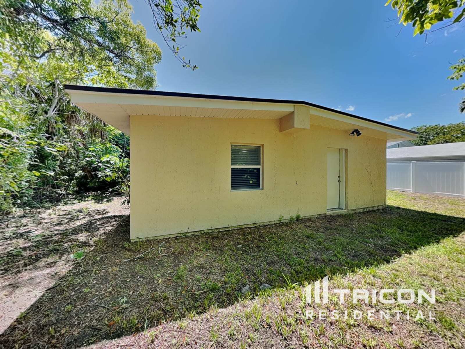 Building Photo - 803 8th Ave N