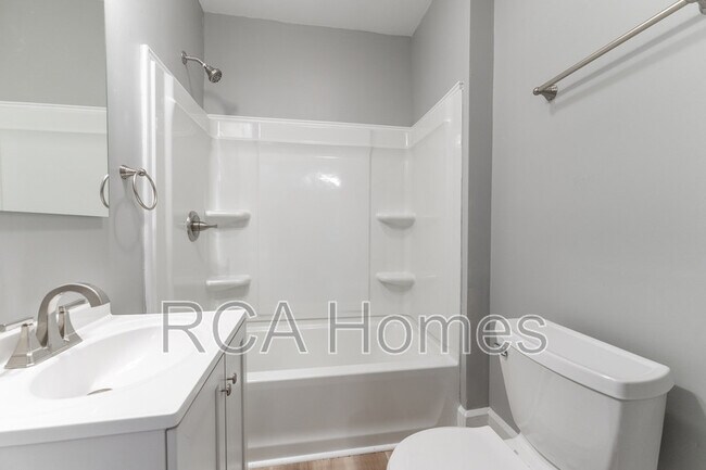 Building Photo - 1115 N Oxford St