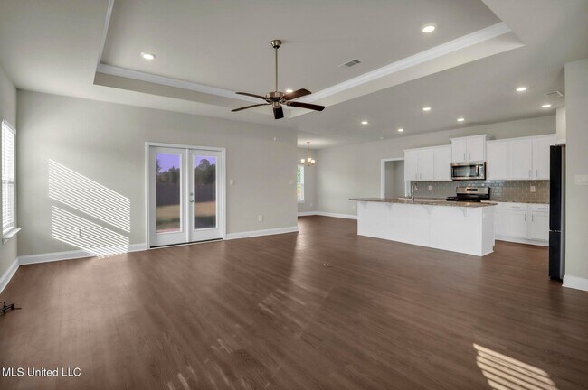 Building Photo - 8025 Crawford Dr