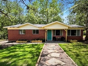 Building Photo - 1423 W Ball St