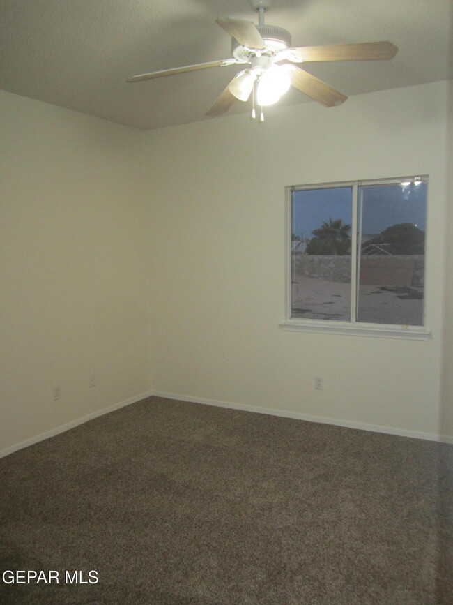 Building Photo - 12521 Tierra Serena Dr