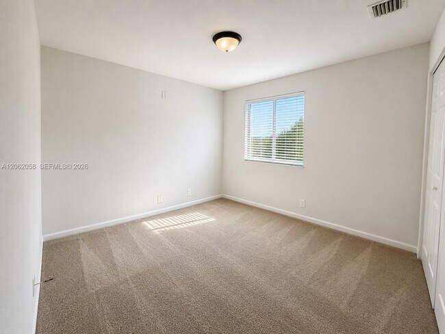 Building Photo - 316 Conservation Dr