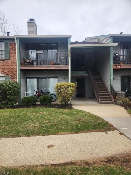 Building Photo - 330 Penns Way