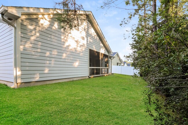 Building Photo - 55 Greyfield Dr