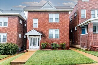 Building Photo - Beautifully rehabbed unit in Tower Grove S...