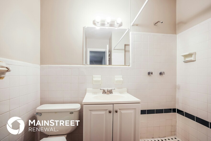 Building Photo - 5801 Royal Palm Blvd