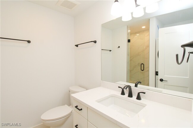 Building Photo - 1435 Curlew Ave