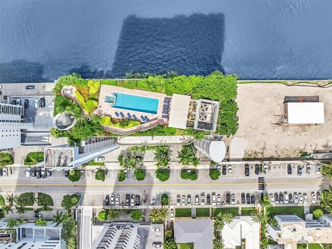 Building Photo - 7934 West Dr