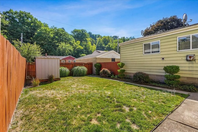 Building Photo - 1428 Evergreen Rd