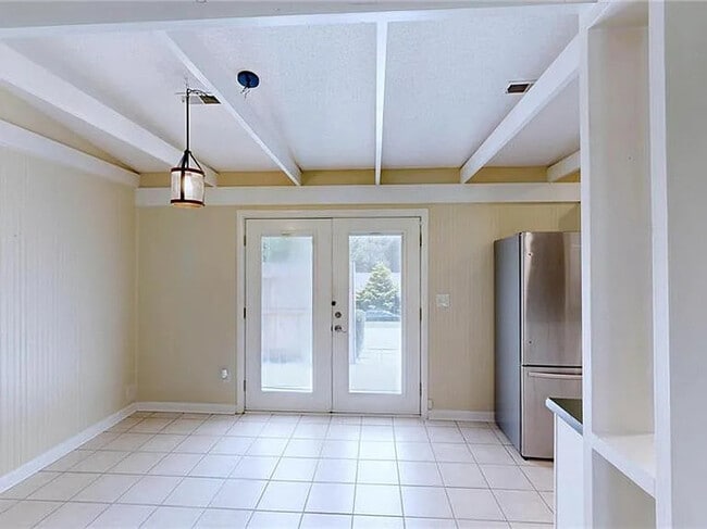Building Photo - Earn Wealth While Leasing - Like a Homeown...
