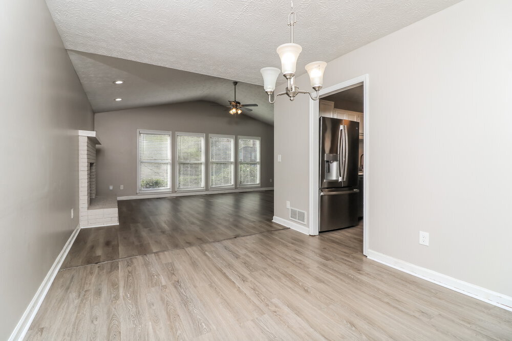 Building Photo - 700 Gregory Manor Dr SW