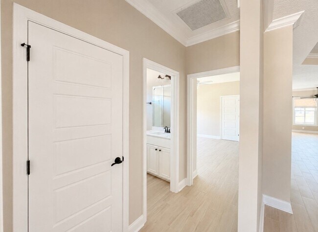 Building Photo - 174 Ryan Nicholas Dr