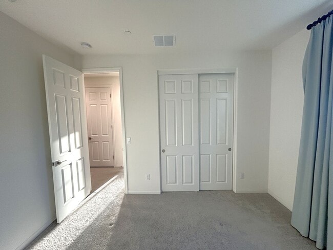 Building Photo - PADDOCK AVE CHINO 91708 (4 BED / 3 BATH)