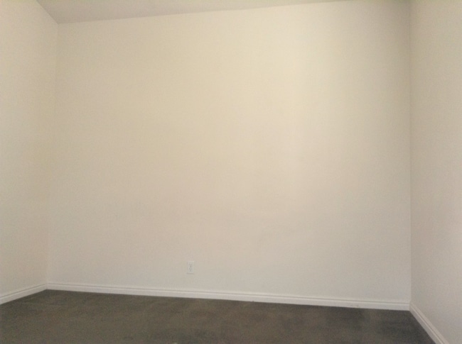 Building Photo - 1523 S 430 W