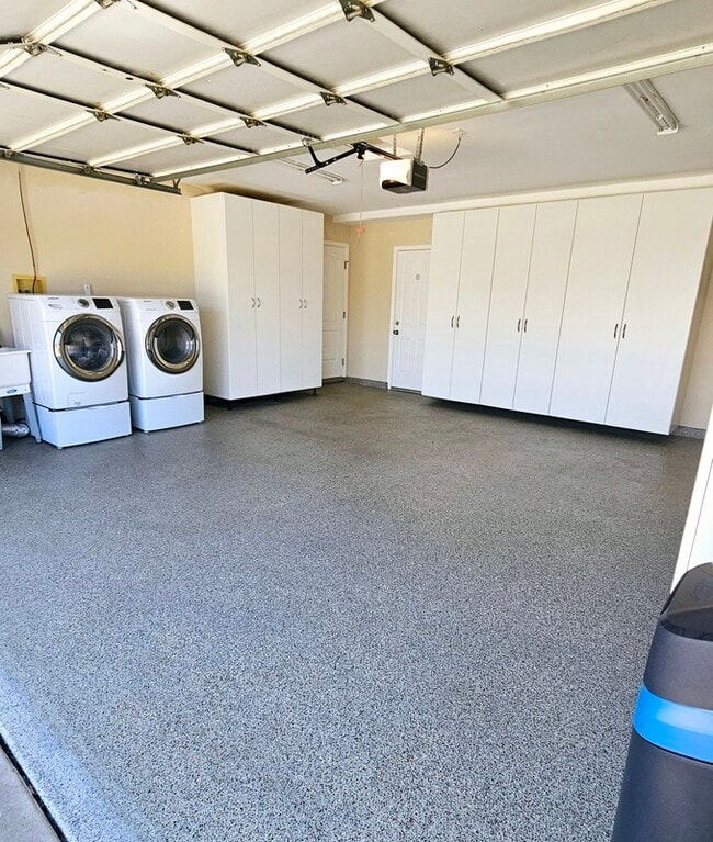 Building Photo - 292 Slate St