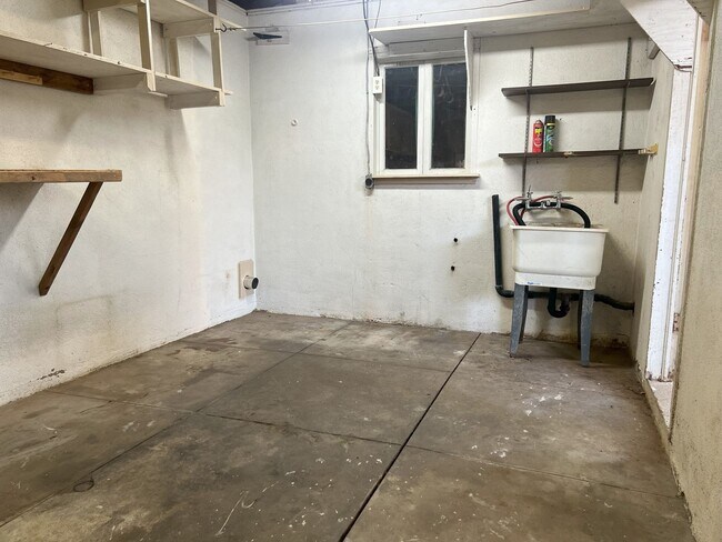 Building Photo - Cozy Home for rent in Exeter