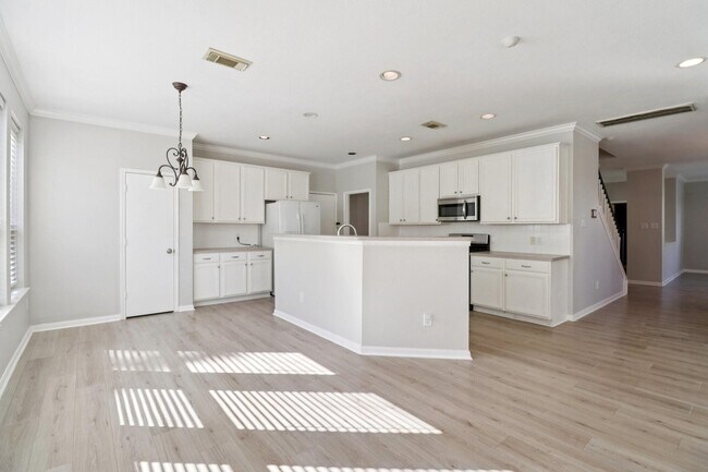 Building Photo - 16546 Cypress Thicket Dr