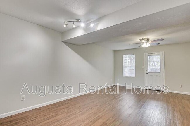 Building Photo - 169-A Petersburg Circle
