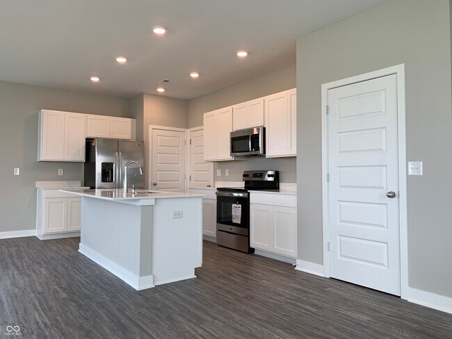 Building Photo - 2502 Mounts Run Ln