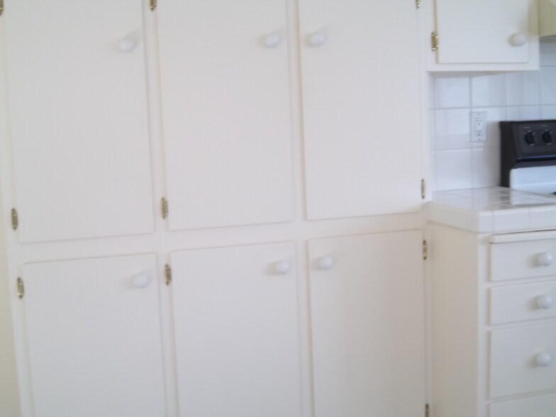 Building Photo - 4446 Moffitt Dr