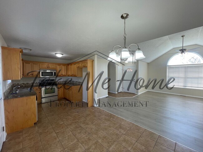 Building Photo - Fully Updated 3 Bedroom Home in Republic!