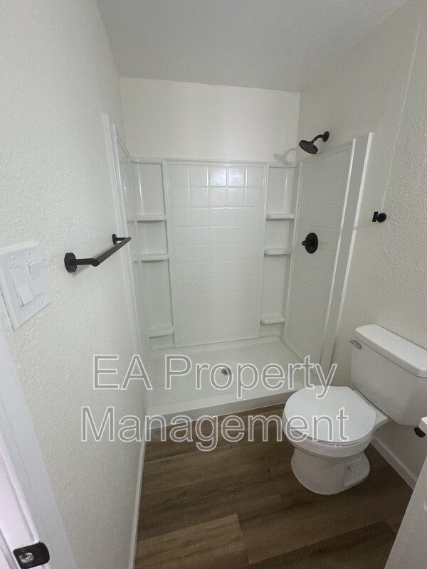 Building Photo - 4830 Aquamarine Dr NE
