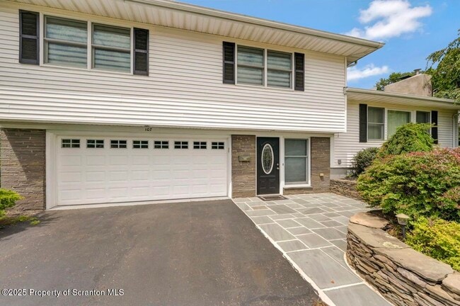 Building Photo - 107 Carteret Dr