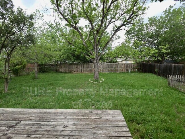 Building Photo - 8508 Romney Rd