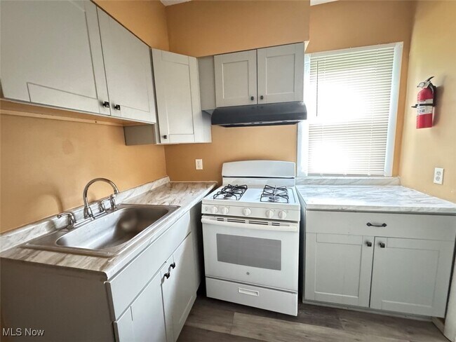 Building Photo - 159 Walnut Terrace
