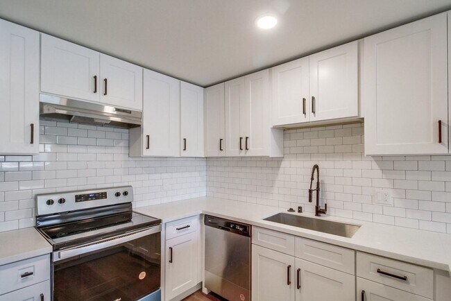Interior Photo - Glo Apartments