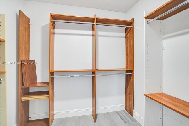 Building Photo - 4024 Frances Dr