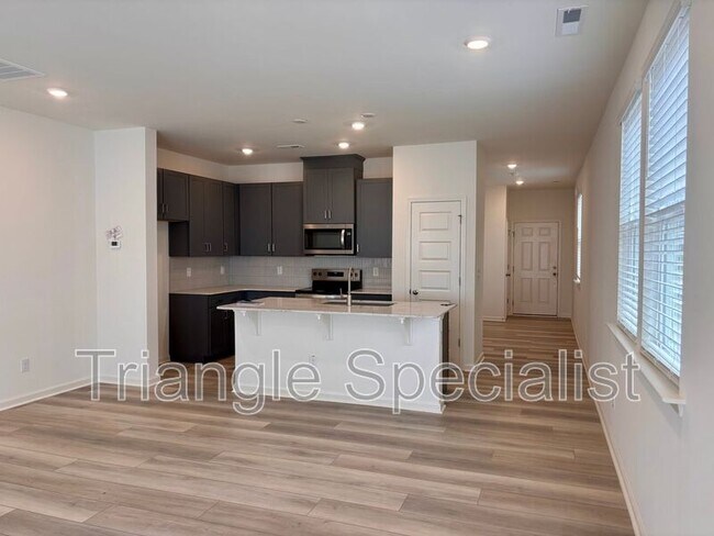 Building Photo - 10514 Brookside Reserve Rd