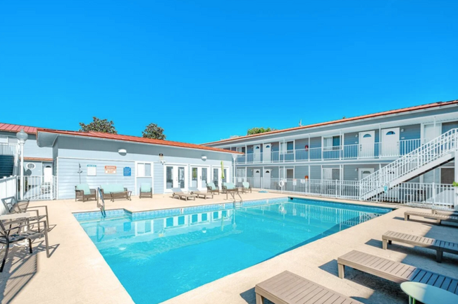 Building Photo - 1664 Beach Blvd