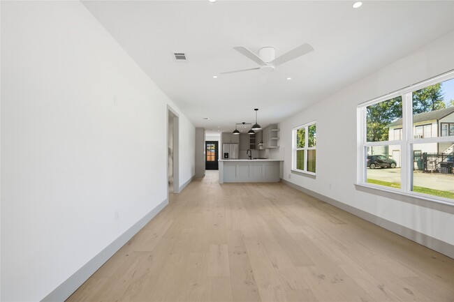 Building Photo - 1415 Tabor St