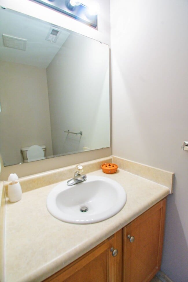 Building Photo - Coming Soon! 2 Bedroom 2.5 Bathroom Townhome