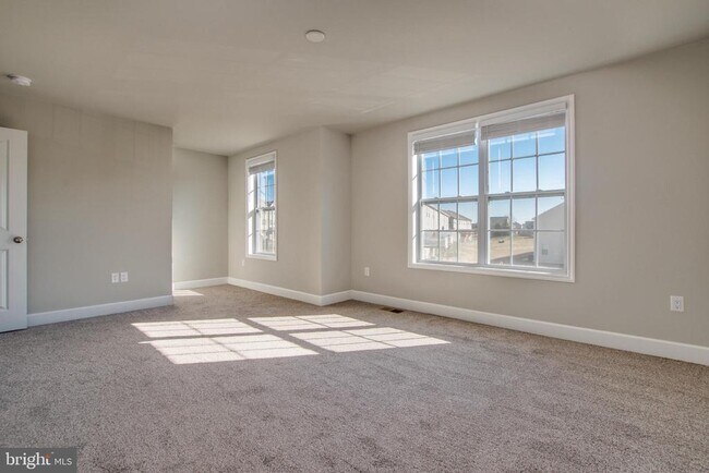 Building Photo - 6110 Sawgrass Ct