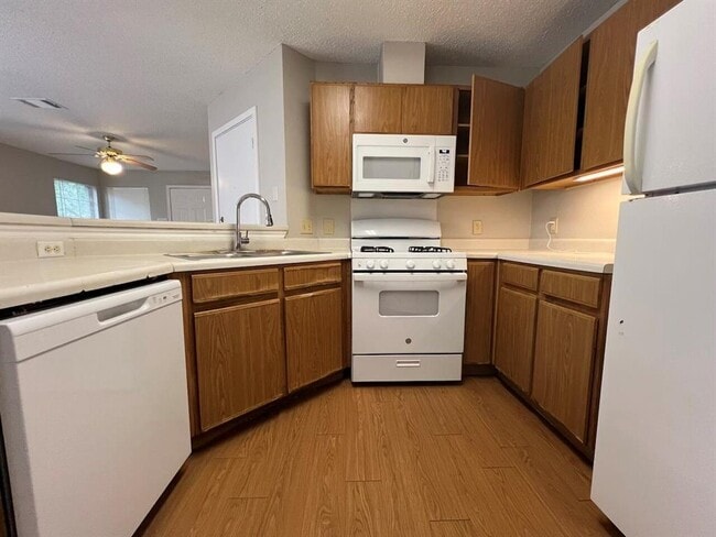 Building Photo - 7209 Aldea Dr