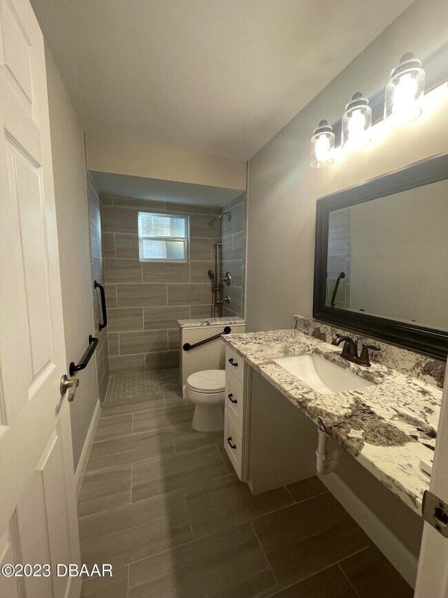 Building Photo - 261 Manhattan Way