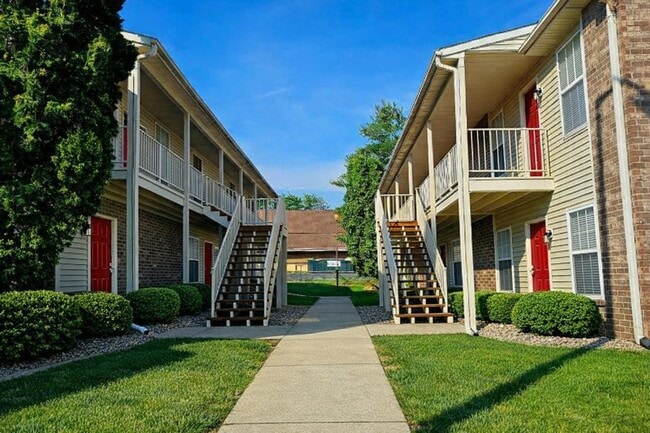 Building Photo - Auburn Place Town And Garden Homes