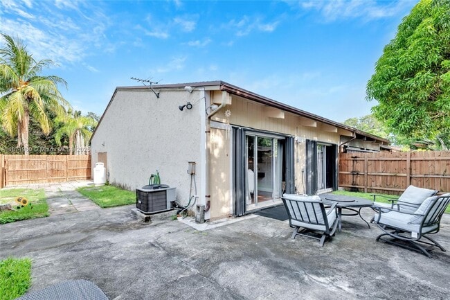 Building Photo - 13447 SW 101st Ln