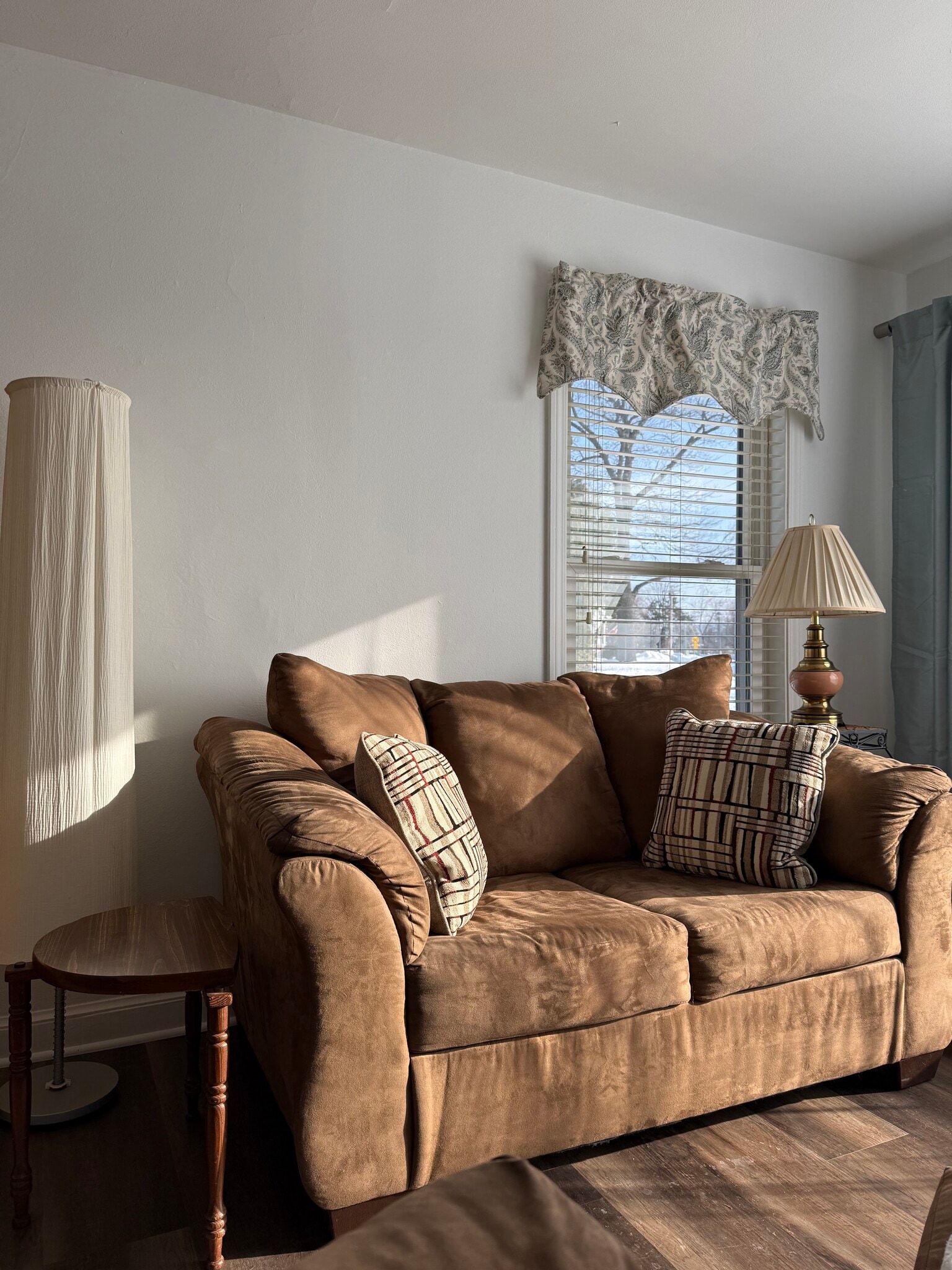 Building Photo - 544 S 1st Ave