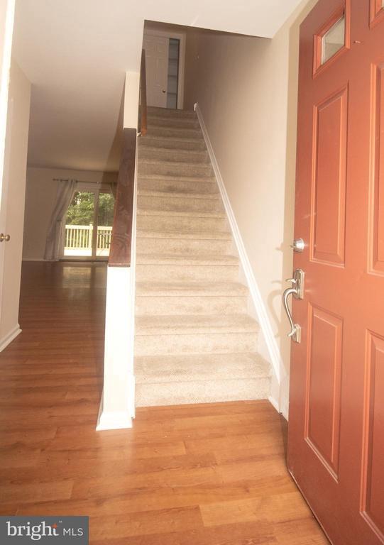 Building Photo - 214 Sulky Way