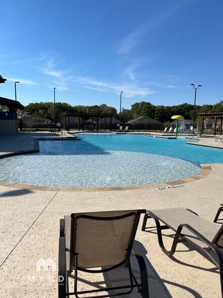 Building Photo - 147 Sesame Ln