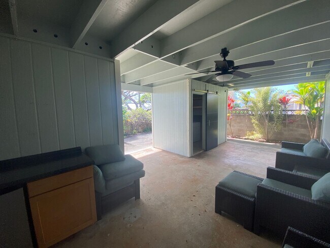 Building Photo - 019WHI