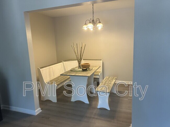 Building Photo - 105 Thornwell Ct