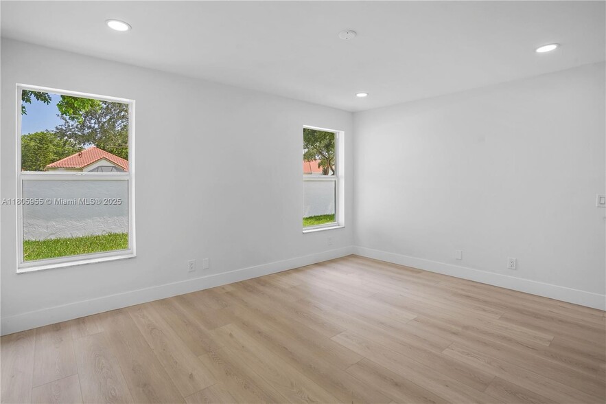 Building Photo - 9354 Arborwood Cir