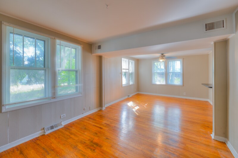 Building Photo - 25420 Golfview Ave