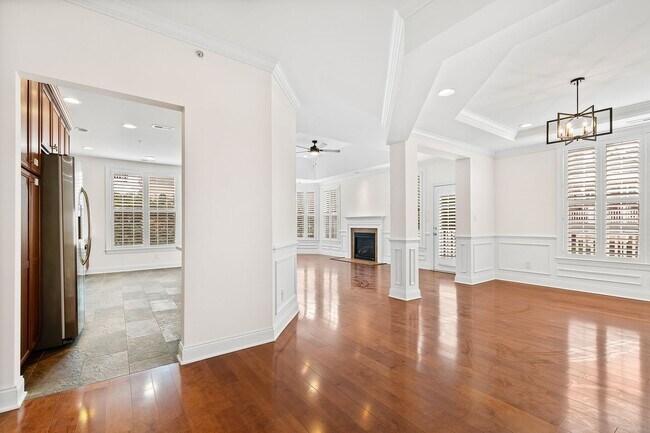 Building Photo - Spacious 3-Bedroom Condo in Prime Raleigh Location!