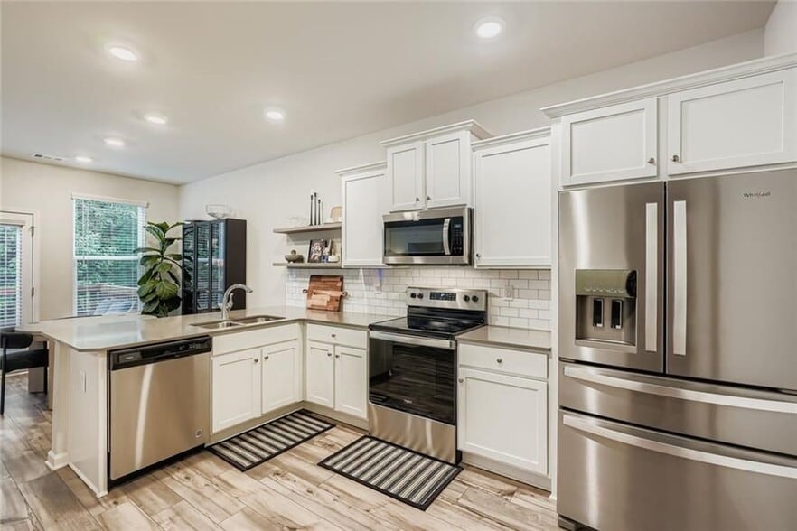 Building Photo - 4630 Blake Lp